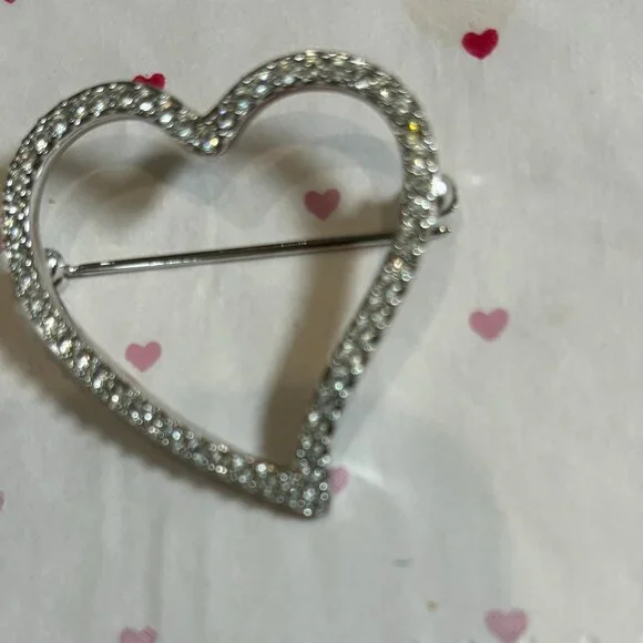 Vintage Silver Tone Clear rhinestone Heart Brooch - Picture 4 of 15